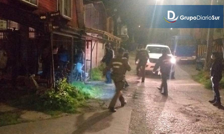 Formalizan a presunto organizador de fiesta clandestina en Quellón