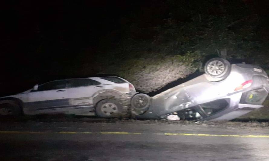 Futaleufú: Una conductora perdió el control de su vehículo y volcó al costado del camino 