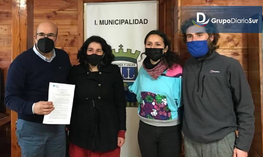 Municipio de Chaitén firmó convenio con Servicio País