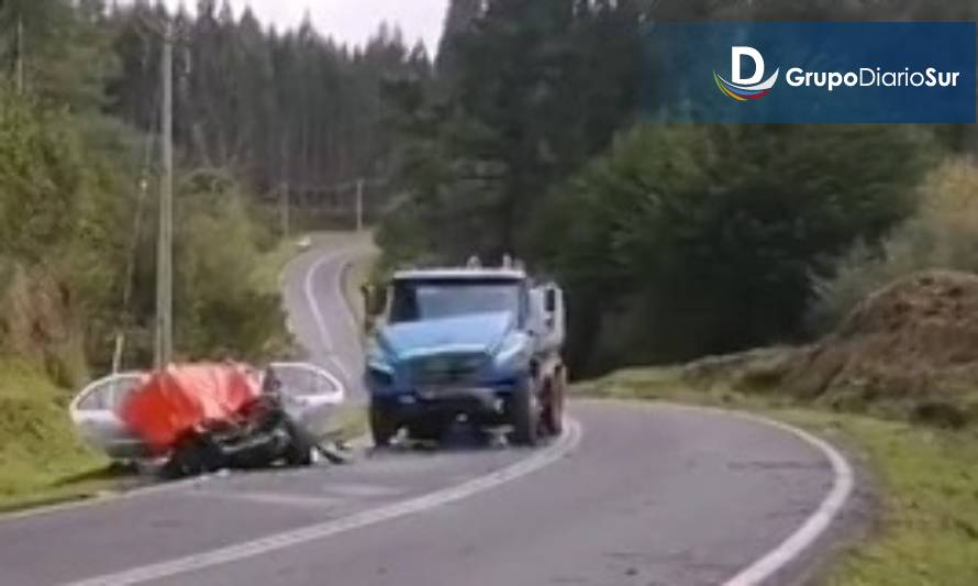 Colisión frontal deja un fallecido y cuatro lesionados en Puerto Octay