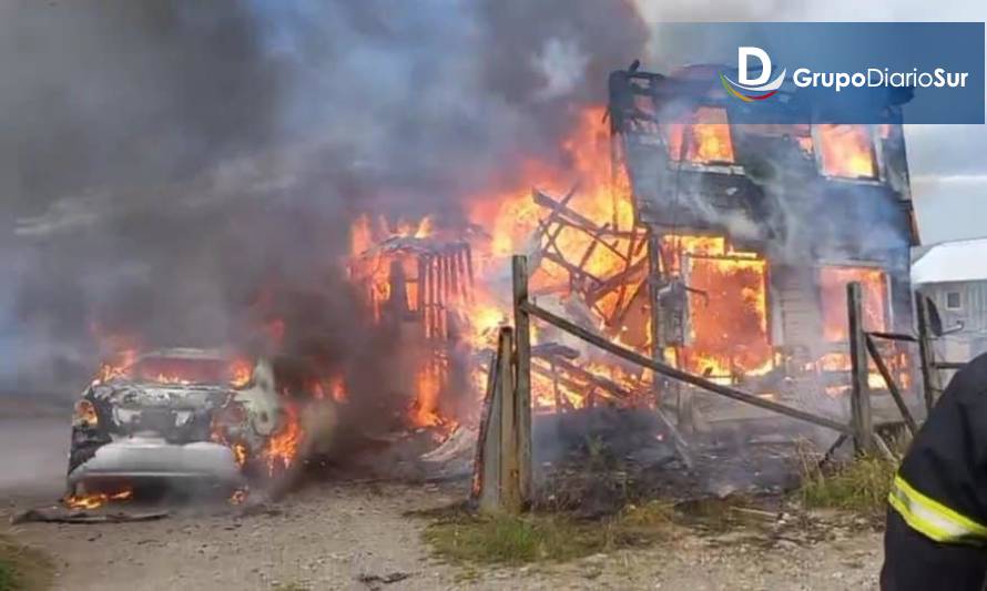 Incendio deja cuatro personas lesionadas en Bosque Nativo