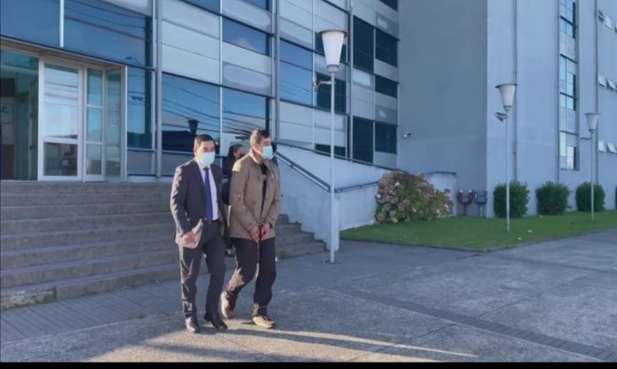 Dos hombres detenidos por la PDI