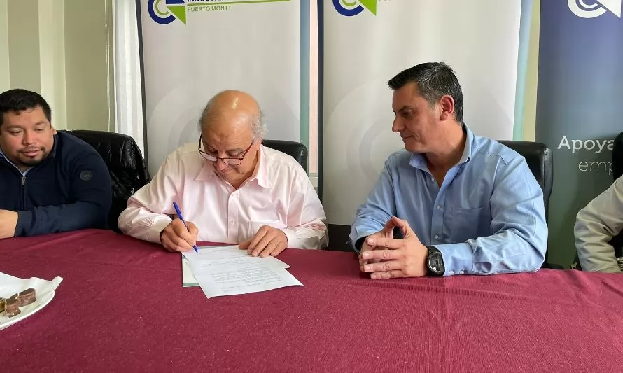 Cámara de Comercio de Puerto Montt firma convenio para implementar tecnologías digitales en negocios de sus asociados
