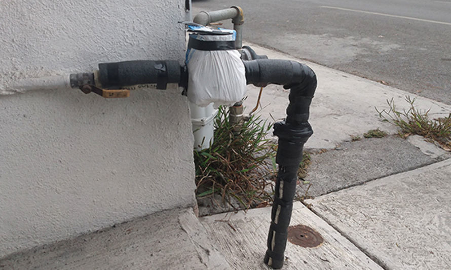 Llaman a proteger el medidor de agua ante inminentes heladas por bajas temperaturas