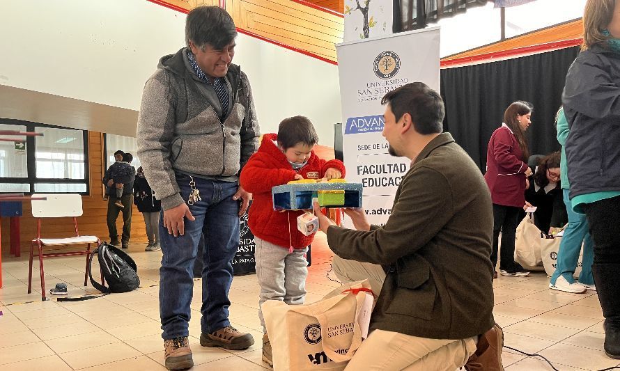 Proyecto universitario con Teletón busca fortalecer estimulación temprana de niños en Chiloé y Palena