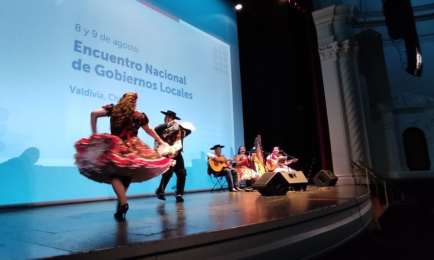 Delegados de cultura de la región de Los Lagos participaron en Encuentro Nacional de Gobiernos Locales