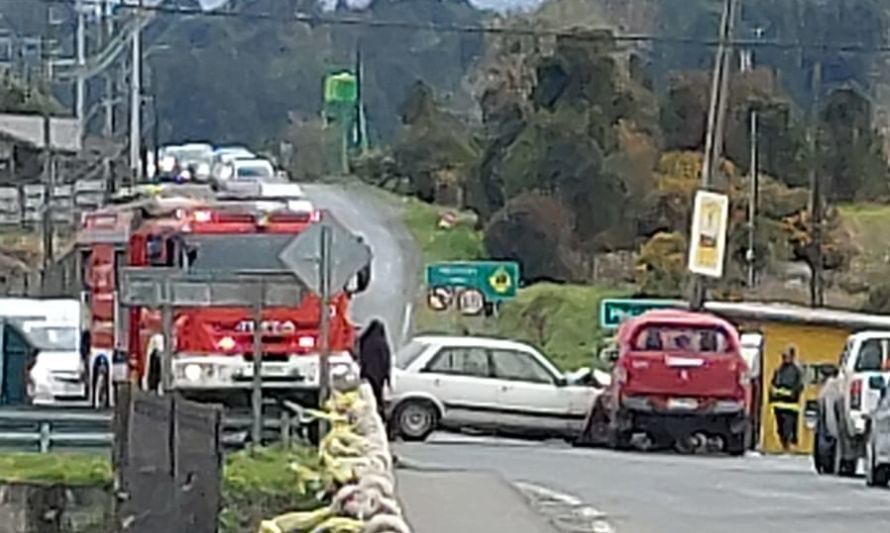 Dos vehículos menores protagonizan colisión en la carretera Austral