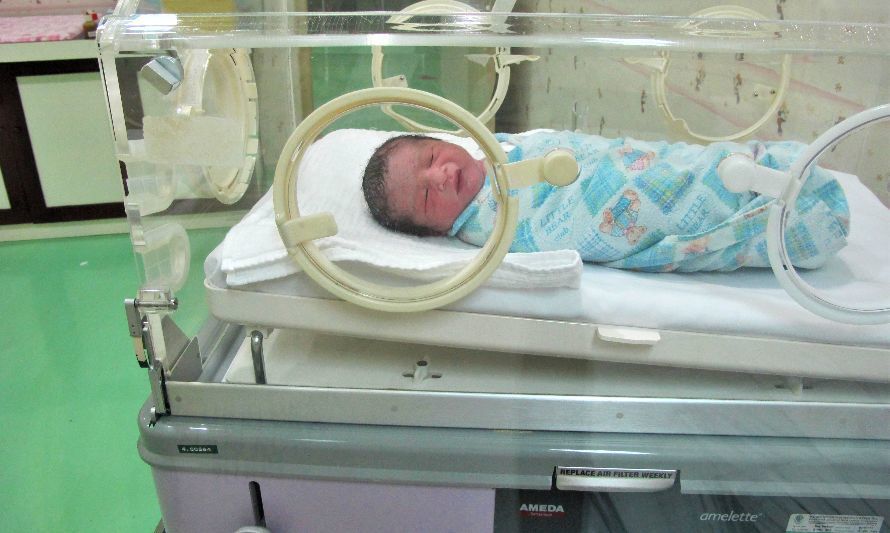 Foto de Bayu Prakosa: https://www.pexels.com/es-es/foto/joven-nino-hospital-bebe-12365687/