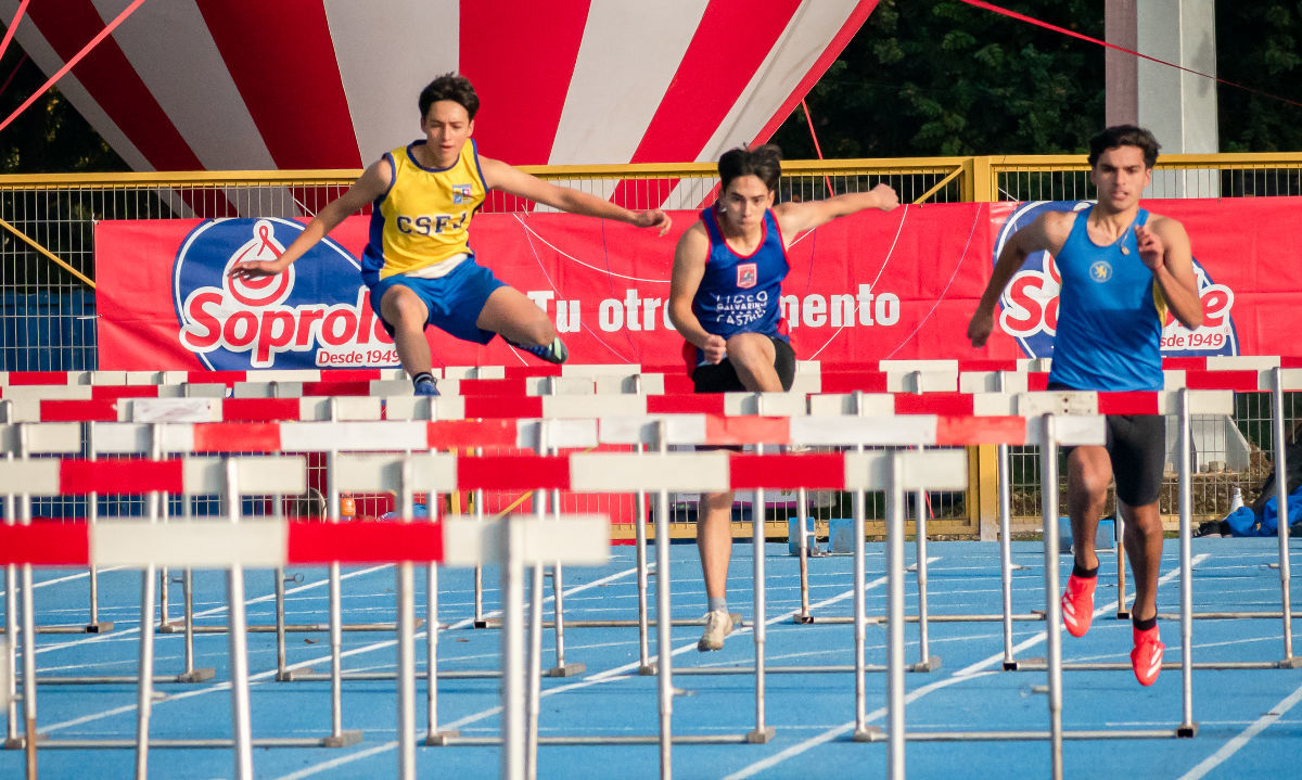 Colegios de Los Lagos se quedaron con el podio en Torneo Interescolar de Atletismo