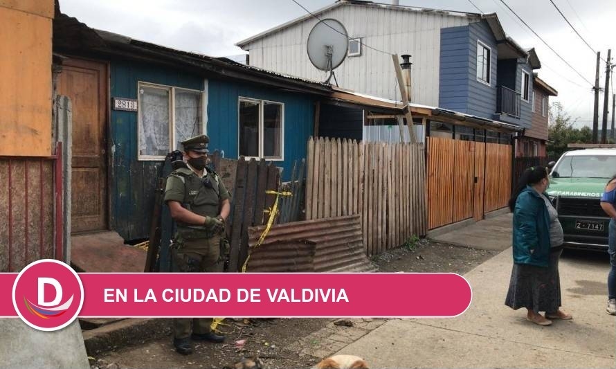 Detienen a sujeto que se parapetó en una casa tras intento de robo